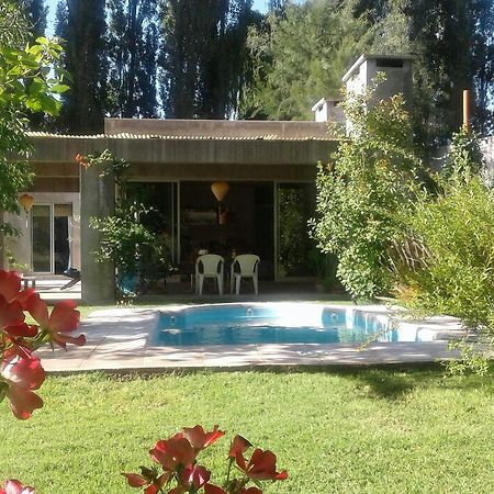 Casa Los Cerezos En Chacras De Coria Kültér fotó