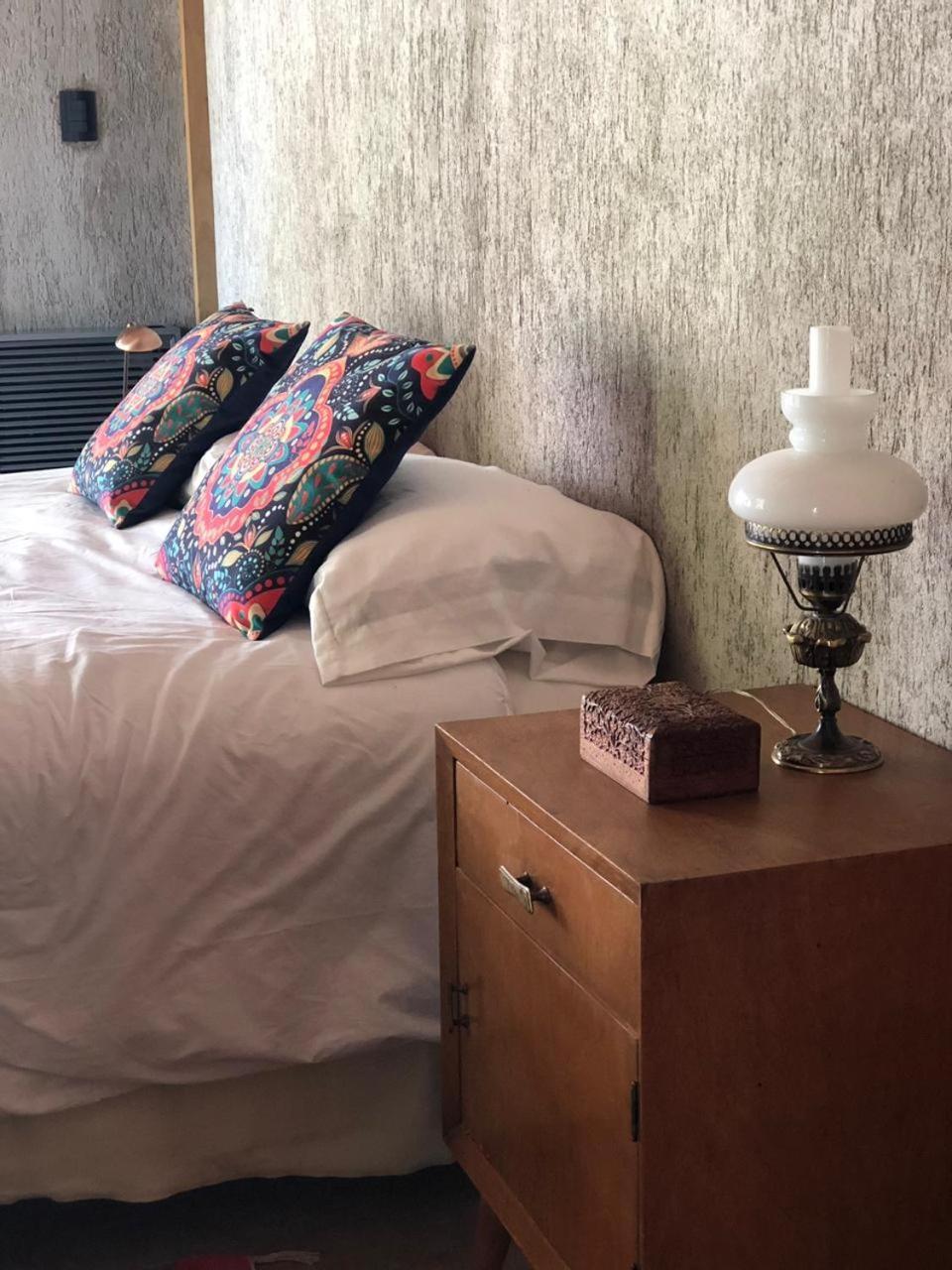 Casa Los Cerezos En Chacras De Coria Kültér fotó