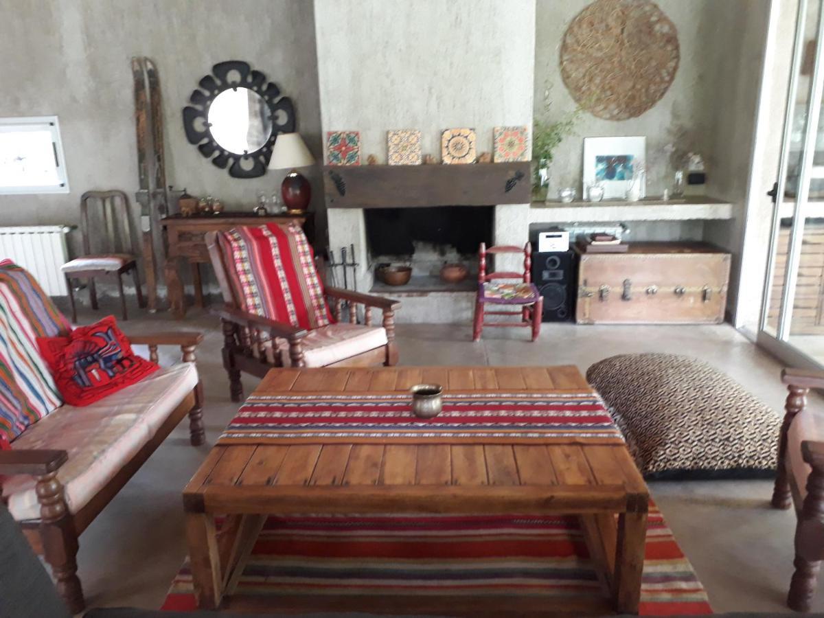 Casa Los Cerezos En Chacras De Coria Kültér fotó