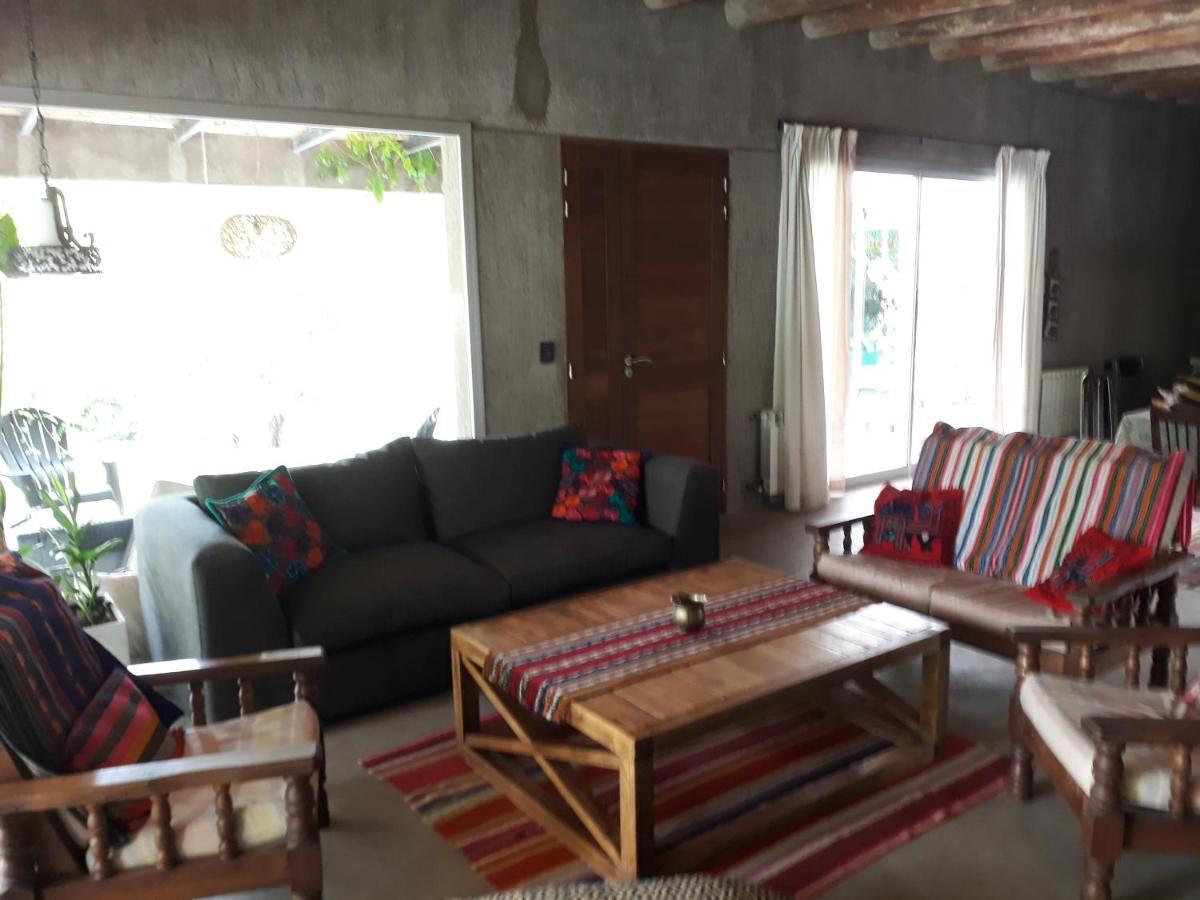 Casa Los Cerezos En Chacras De Coria Kültér fotó